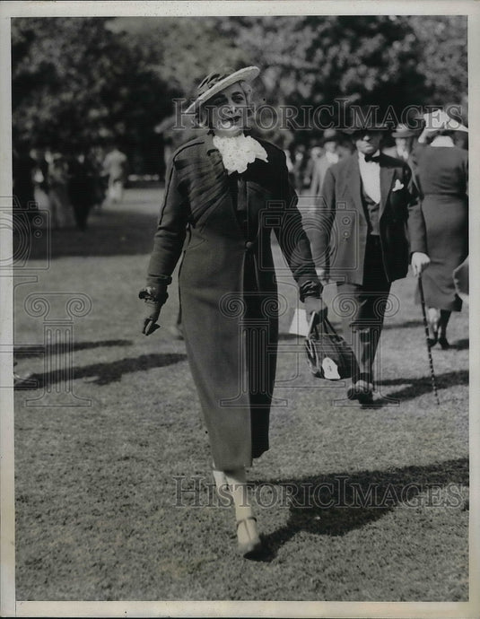 1935 Princess Chlodwig Hohenlohe - Historic Images
