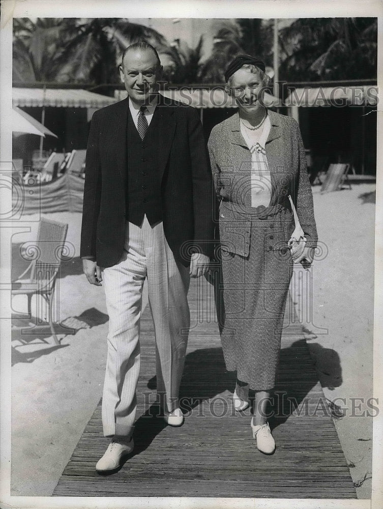 1938 Press Photo Mr &amp; Mrs Francis R. Engel of NY in Miami Beach, Fla. - Historic Images