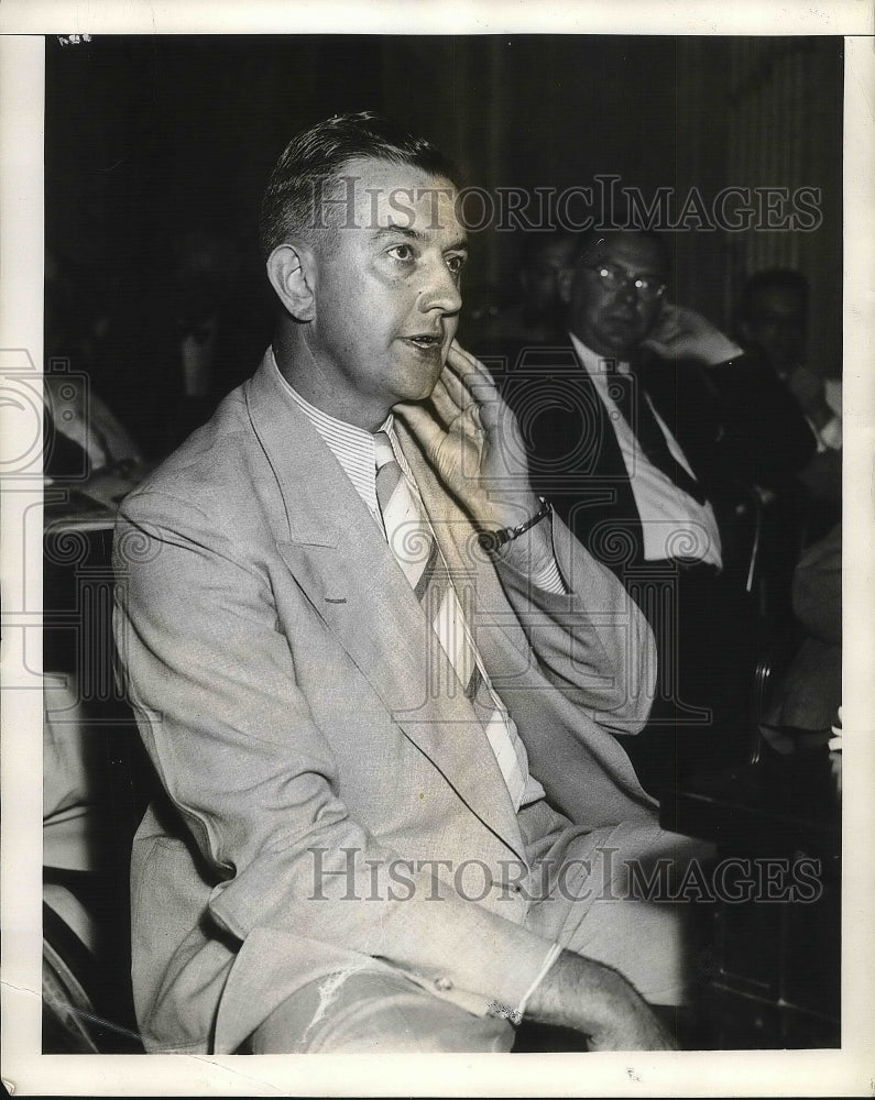 1938 Carl Lappen at strike of Republic Steel Corp. - Historic Images