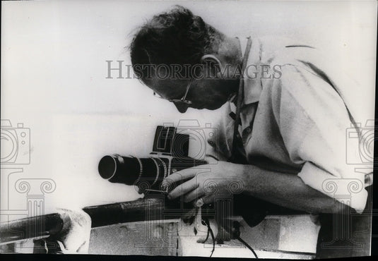 1966 Wildlife Watchers - Historic Images
