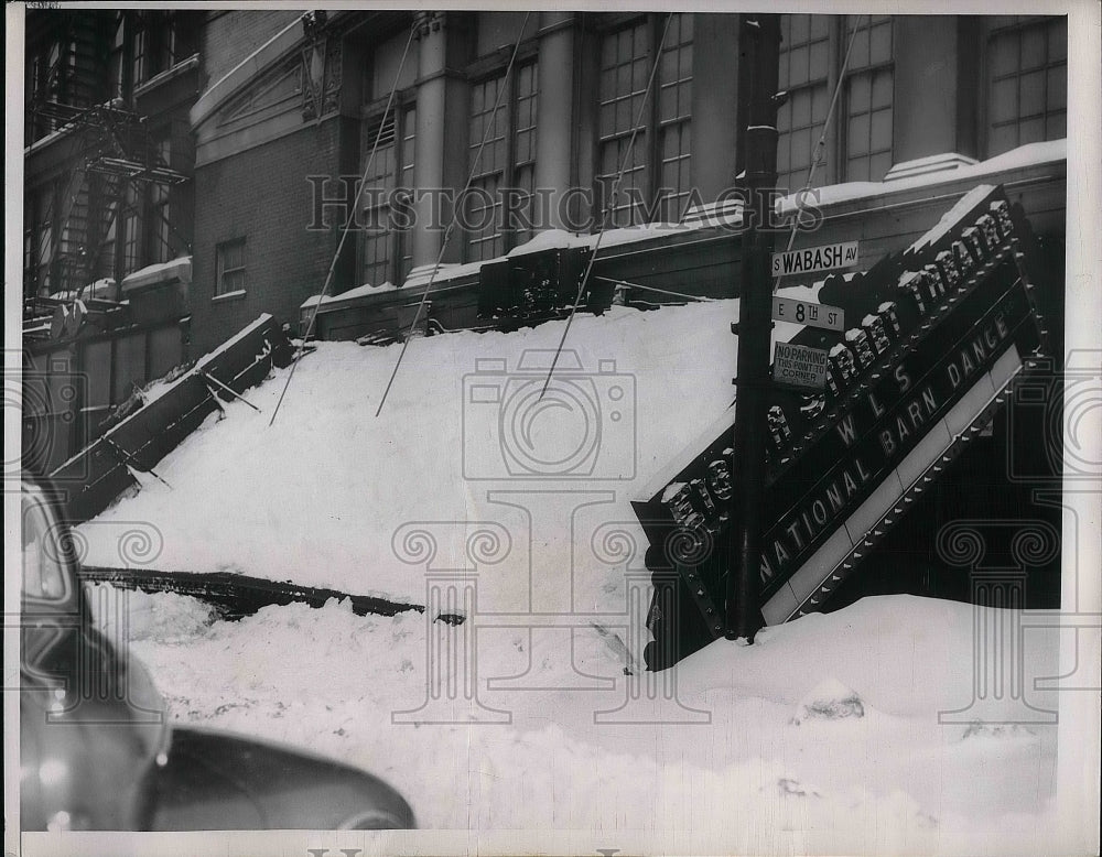 1951 Press Photo 9 Inch Snowfall Causes Roof Collapse - Historic Images