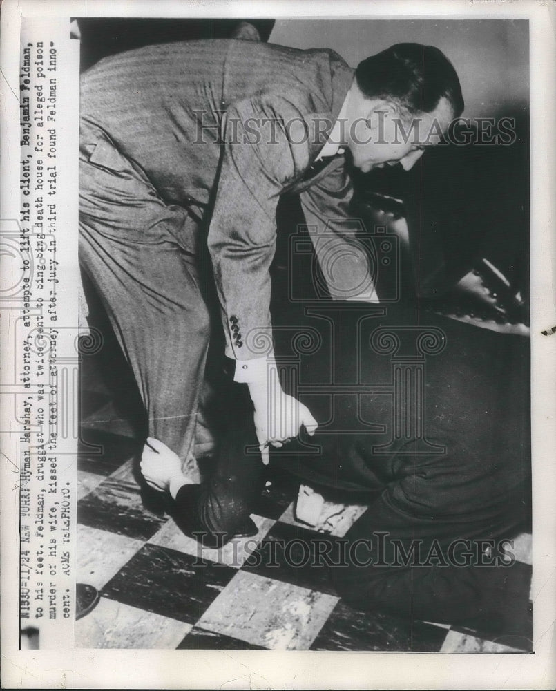 1949 Press Photo Atty. Hyman Harshay tried to lift his feet after found innocent - Historic Images