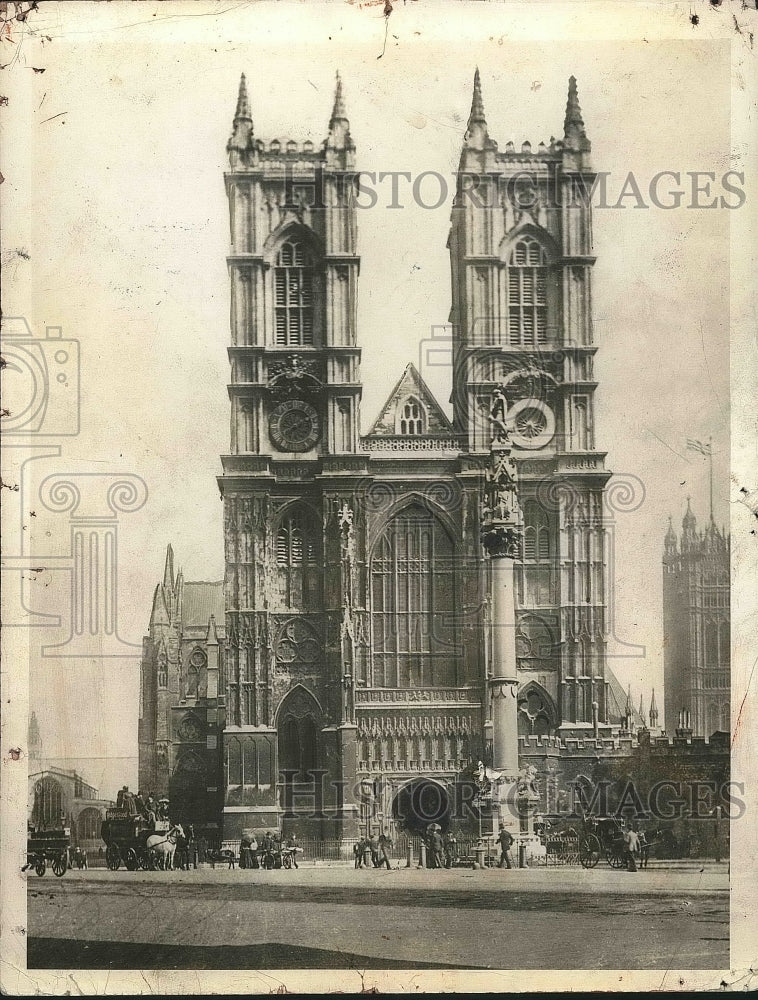 Old Westminster Abbey building castle  - Historic Images