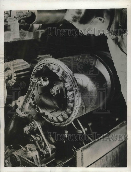 1946 Press Photo Goodyear Tire & Rubber Company Speed Tire Production - Historic Images
