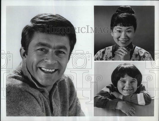 1968 Actor Bill Bixby,Brandon Cruz,Miyoshi Umeki In "Eddie's Father" - Historic Images