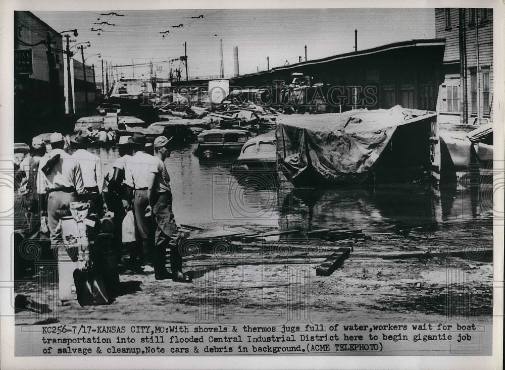 1951 Press Photo Flooded Central industrial District in Kansas City, Mo. - Historic Images