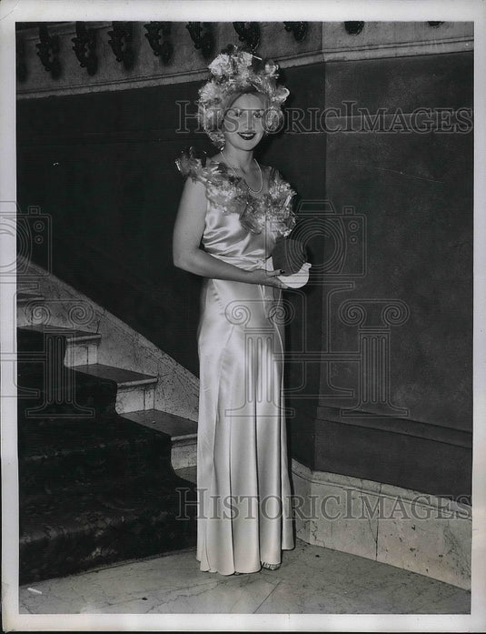 1935 Mrs. John H.G. Pell In Costume  - Historic Images