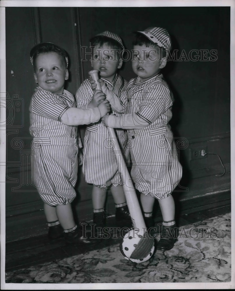 1953 Tommy, Donny & Gerry Yerves, Triplets In Baseball Uniforms - Historic Images
