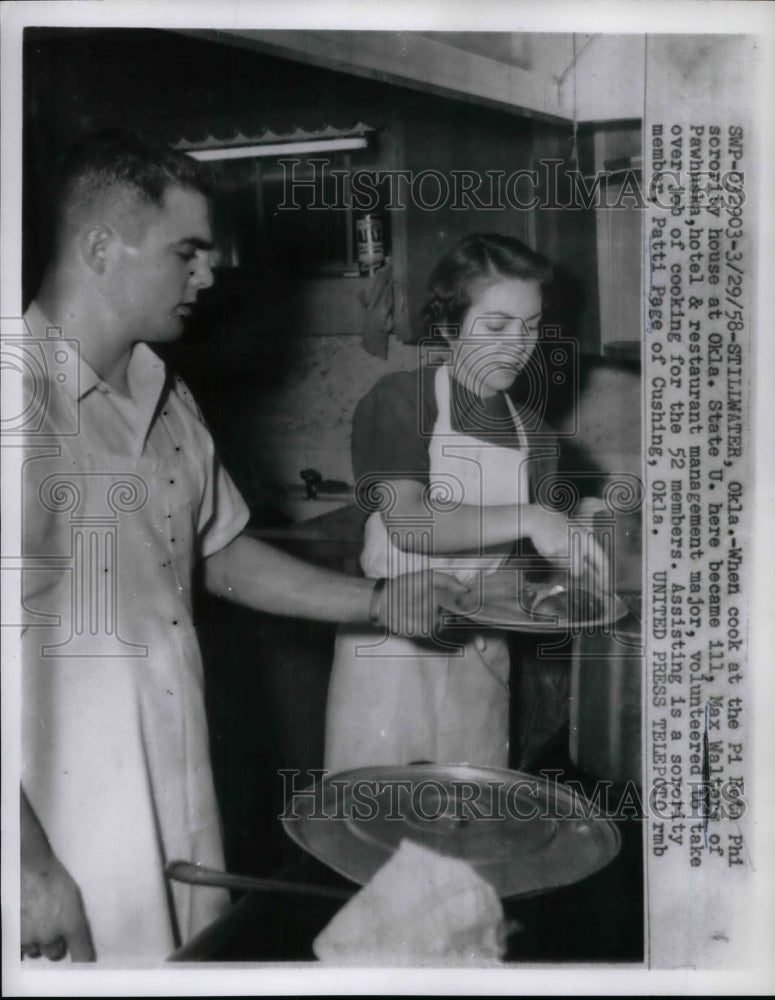 1958 Press Photo Sorority members volunteering at a local restaurant. - Historic Images