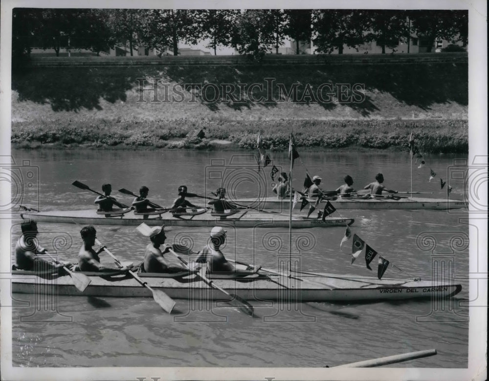 1950 Tiber River visit to Rome boat rowing - Historic Images