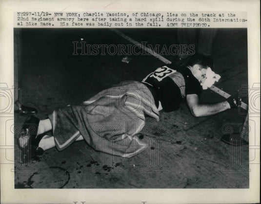 1948 Press Photo Charlie Yaccino Takes Hard Fall In 68th International Bike Race - Historic Images