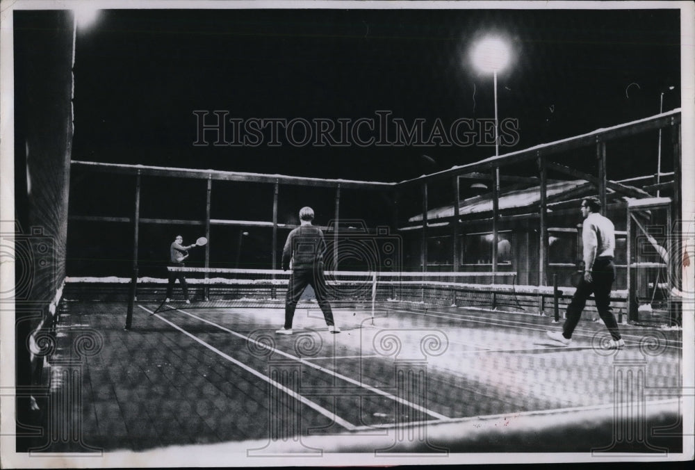 Press Photo Tennis Practice at Hunt Club - nea39964 - Historic Images