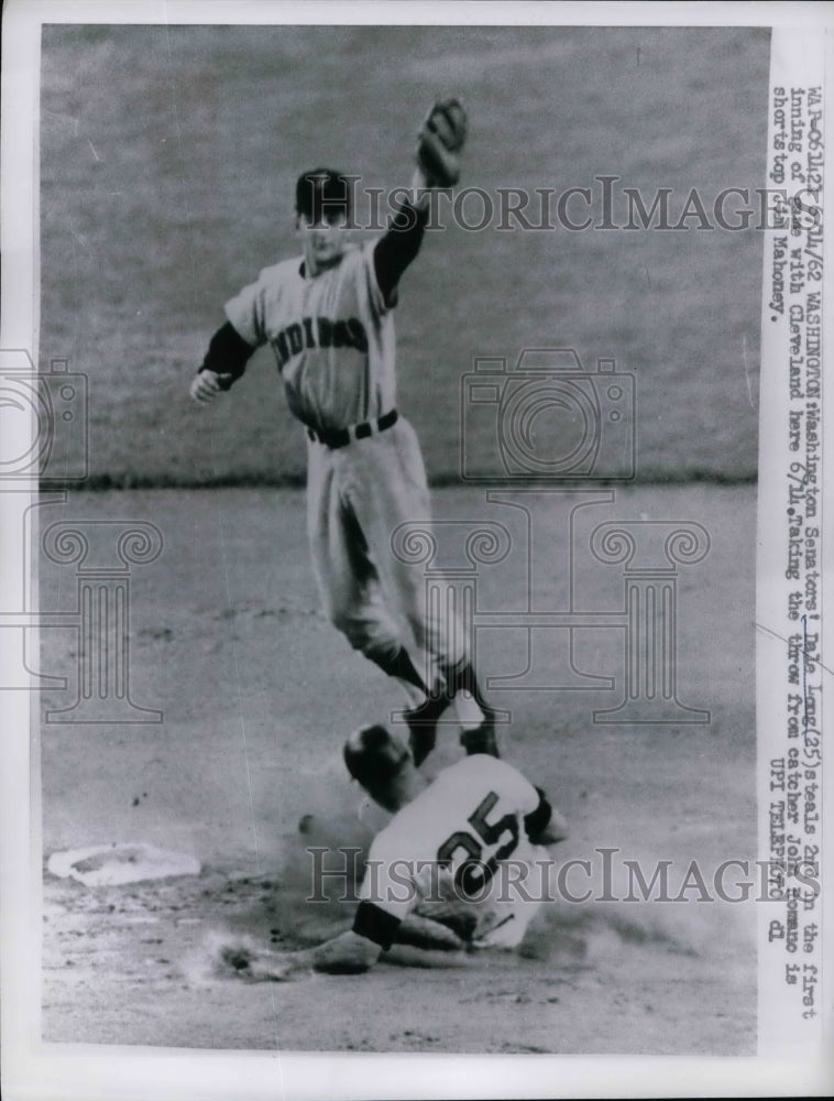 1962 Press Photo Washington Senators Dale Long Cleveland baseball Game - Historic Images