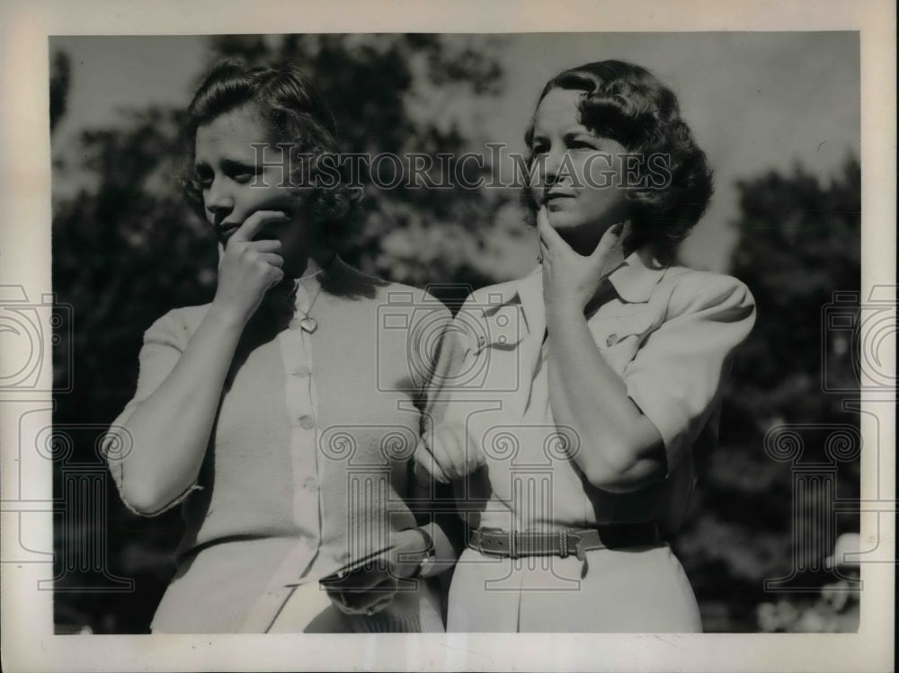 1940 Mrs. Sam Snead Mrs. Ralph Guldahlins PGA Championship - Historic Images