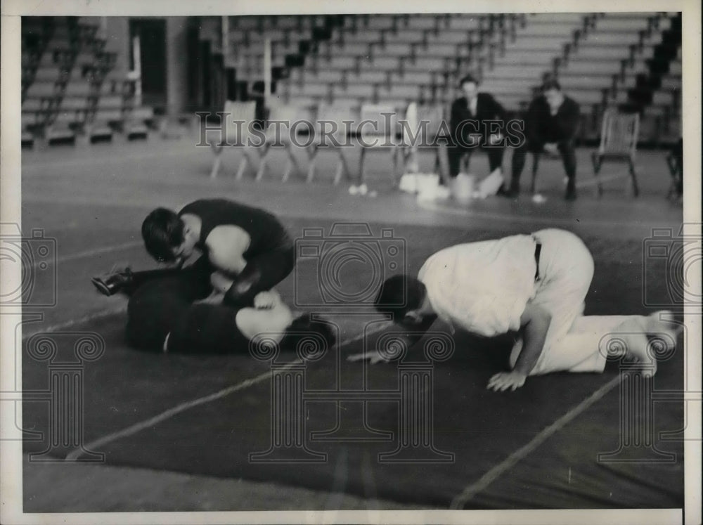 1932 Lehigh University Defeats Penn U. In Wrestling Match - Historic Images