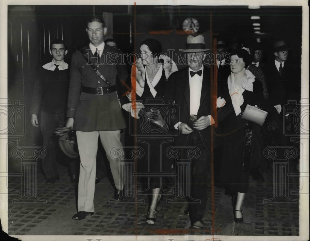 1931 Press Photo Family Attend Funeral of Cadet Richard Brinsley Sheridan - Historic Images