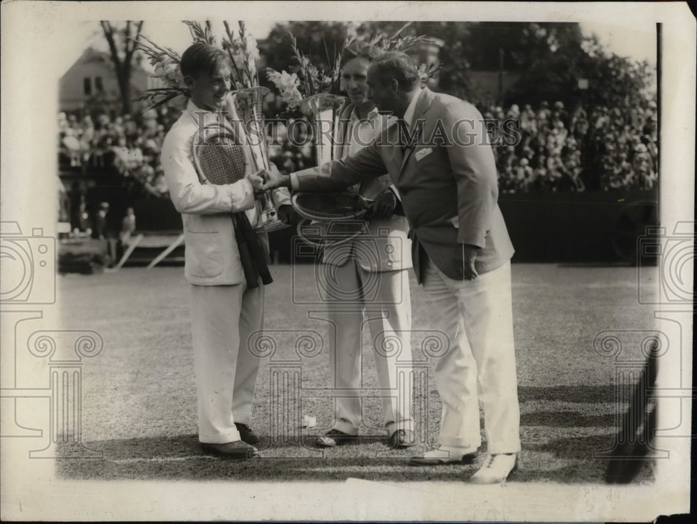 1928 S. H. Collum Congratulates George Lott, Jr. &amp; John Mennessey - Historic Images