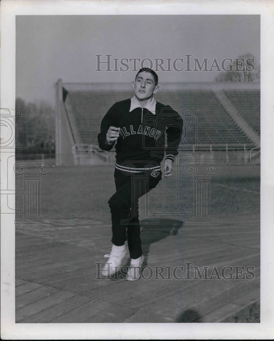1956 Press Photo Rony Dellany Running track race - Historic Images