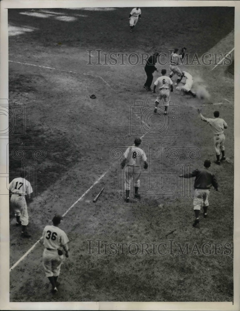 1946 Press Photo Bill Whitman of Dodgers, Bob Scheffing of Cubs, Umpire G. Barr - Historic Images