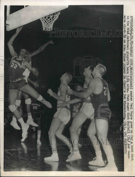 1961 Press Photo Cincinnati Center Paul Hogue Makes Hook Shot Vs Utah's Ruffell - Historic Images