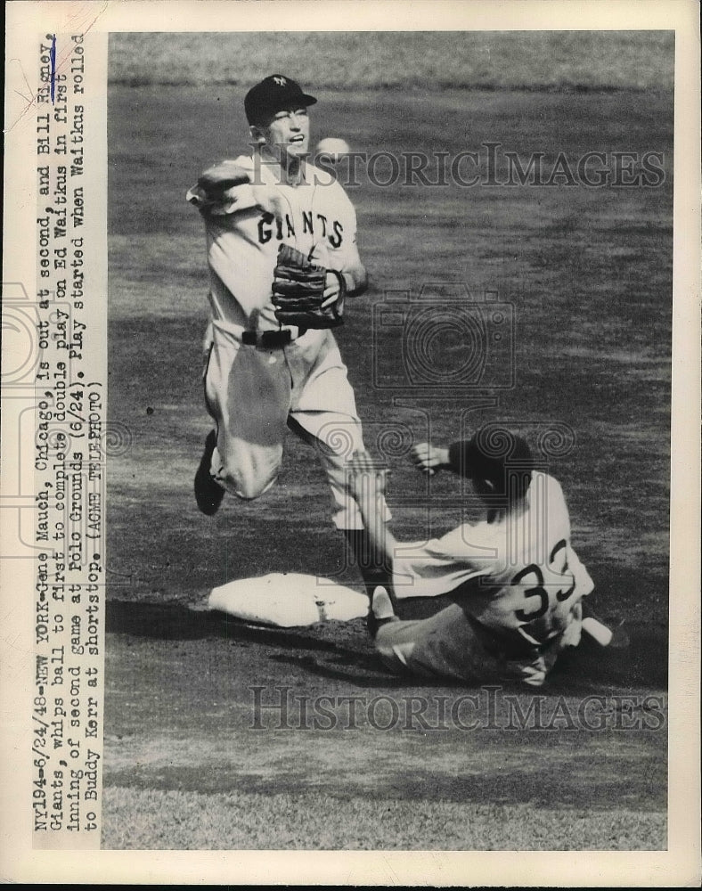 1948 Press Photo Chicago Cubs&#39; Gene Mauch out at 2nd vs NY Giants - nea41391 - Historic Images