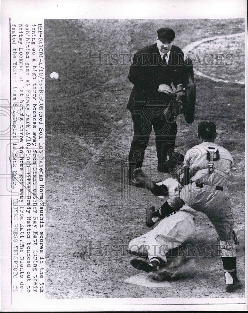 1955 Press Photo Red Sox&#39; Norm Zauchin scores vs Giants&#39; Ray Katt - Historic Images