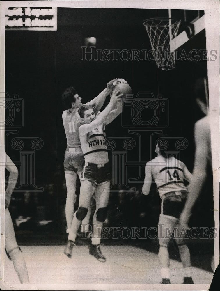 1937 Jim Gorman of St. Johns, Simon Boardman of New York University - Historic Images