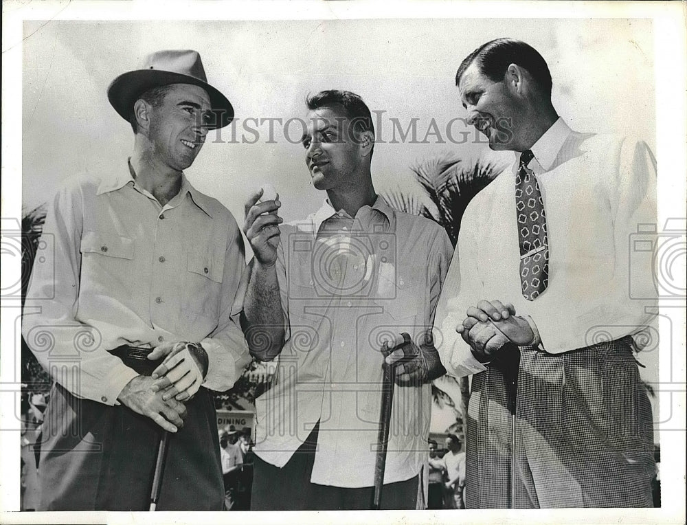1942 Eddie Miller Shortstop Johnny Cooney Baseball Golf Tournament - Historic Images