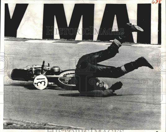 1966 Press Photo R. Newton, Clubman's Motor Cycle Race, Kent England - Historic Images