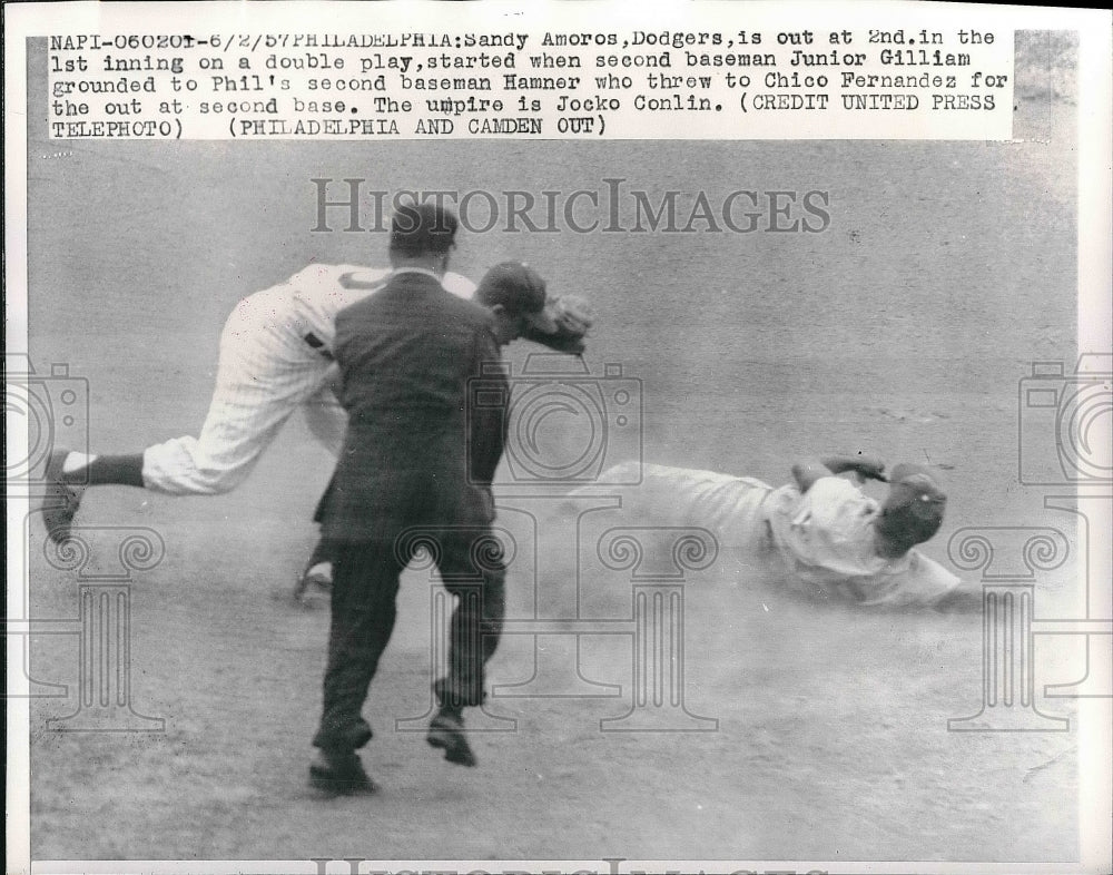 1957 Press Photo Sandy Amoros Dodgers Junior Gilliam Hamner Hocko Conlin - Historic Images