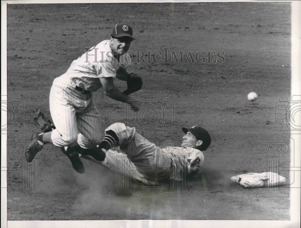 1957 Press Photo St. Louis Cardinals Del Ennis At First Base During Ga ...