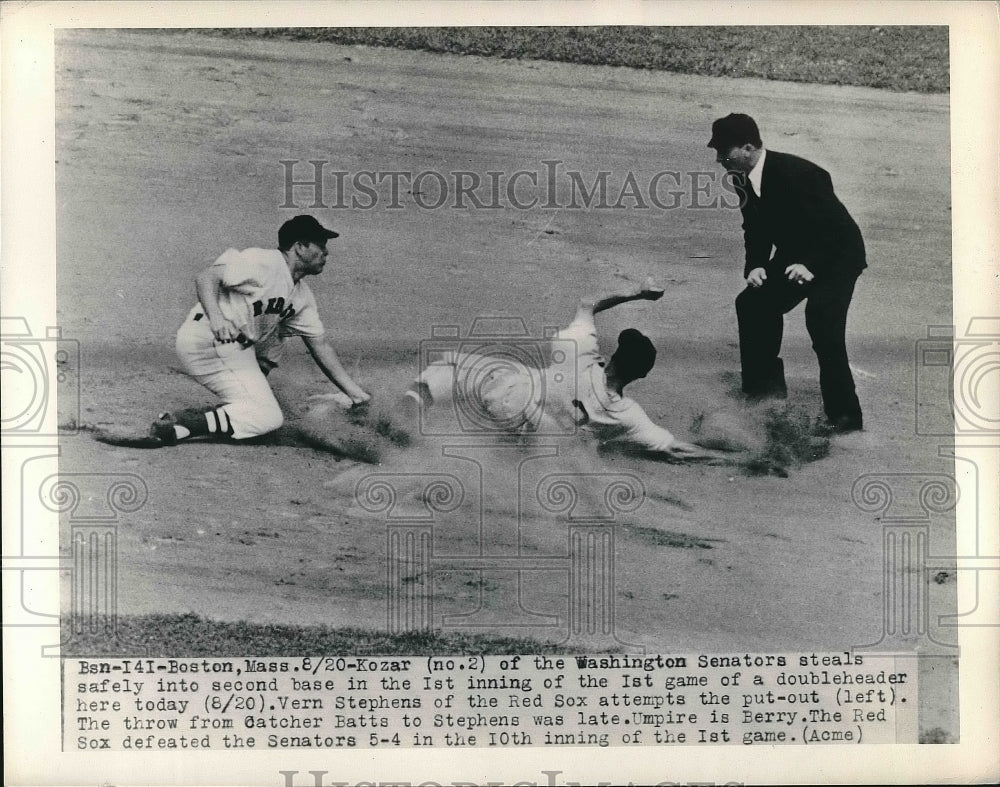 1948 Press Photo Senators Kozar Steals Safely Into 2nd Base In !st Inning - Historic Images