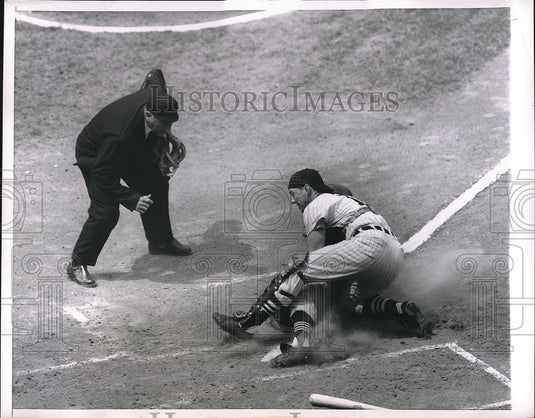 1960 Press Photo Tito Fancona Left Fielder Indians Out At Home By Russ Nixon-Historic Images