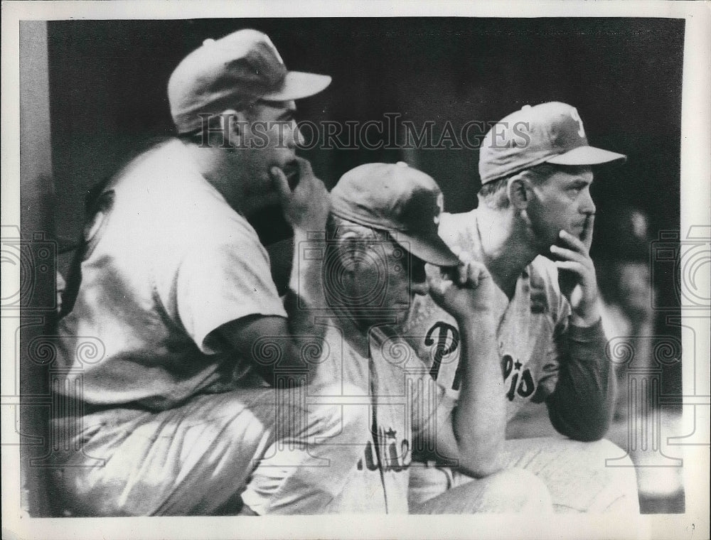 1961 Coach Peanuts Lowrey Bob Lemon Gene Mauch Philadelphia Phillies - Historic Images