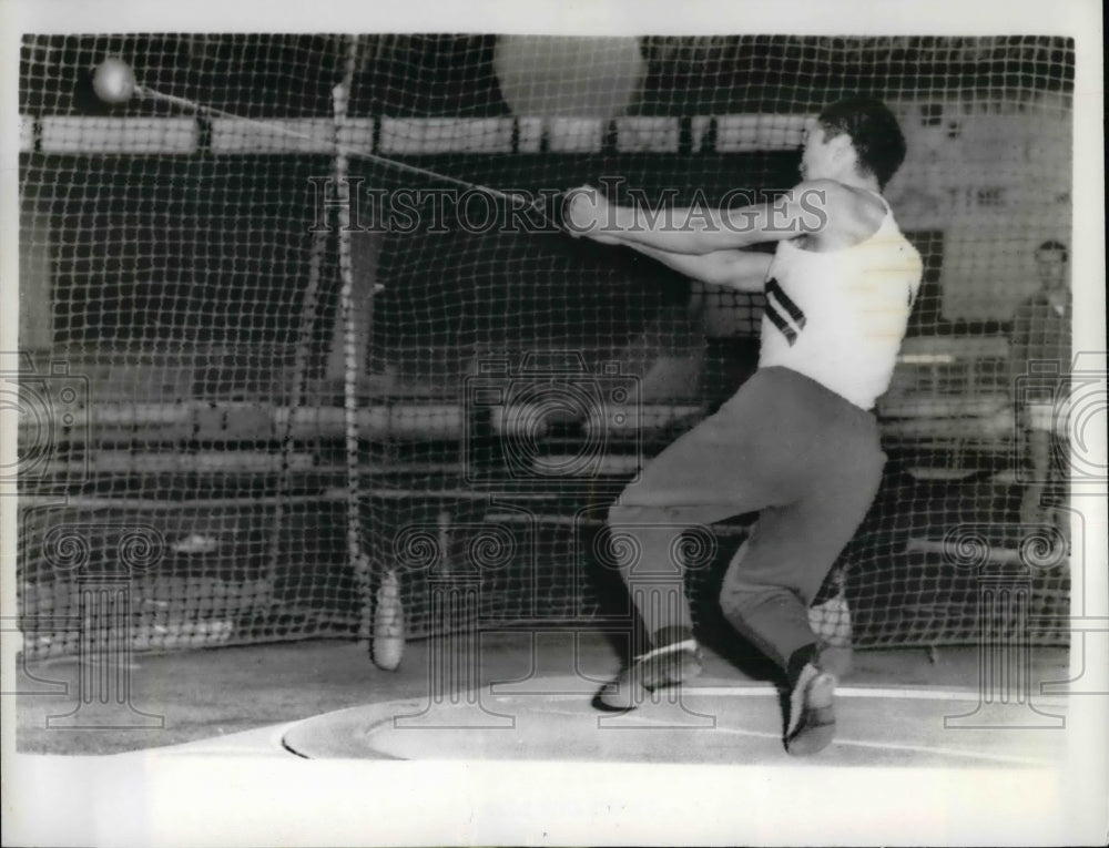 1963 Press Photo Japan&#39;s Takeo Sugawara at AAU Championships in London - Historic Images