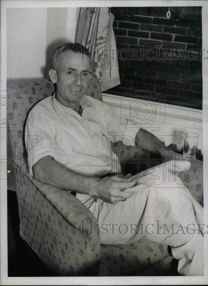 1937 Press Photo Jim Denton Killed &amp; Wounded Criminals Who Tried to Kidnap Him - Historic Images