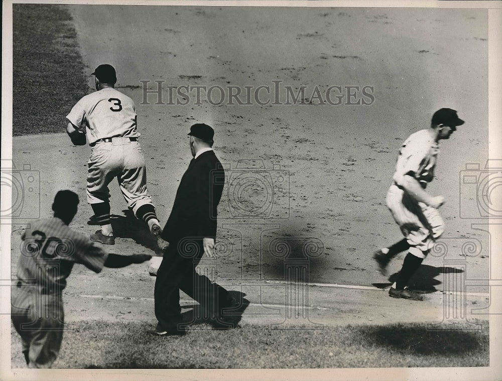 1938 Red Rolfe of New York Yankees - Historic Images