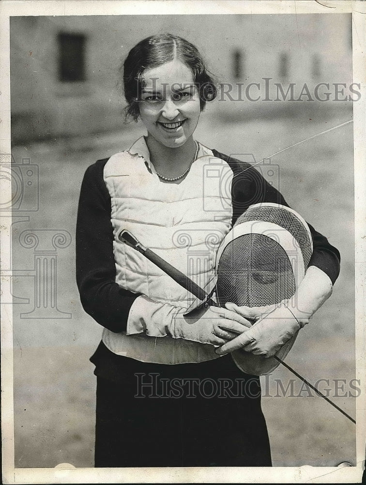 1931 Press Photo Alice Allen&#39;s Captain girls fencing team Drexel Institute - Historic Images