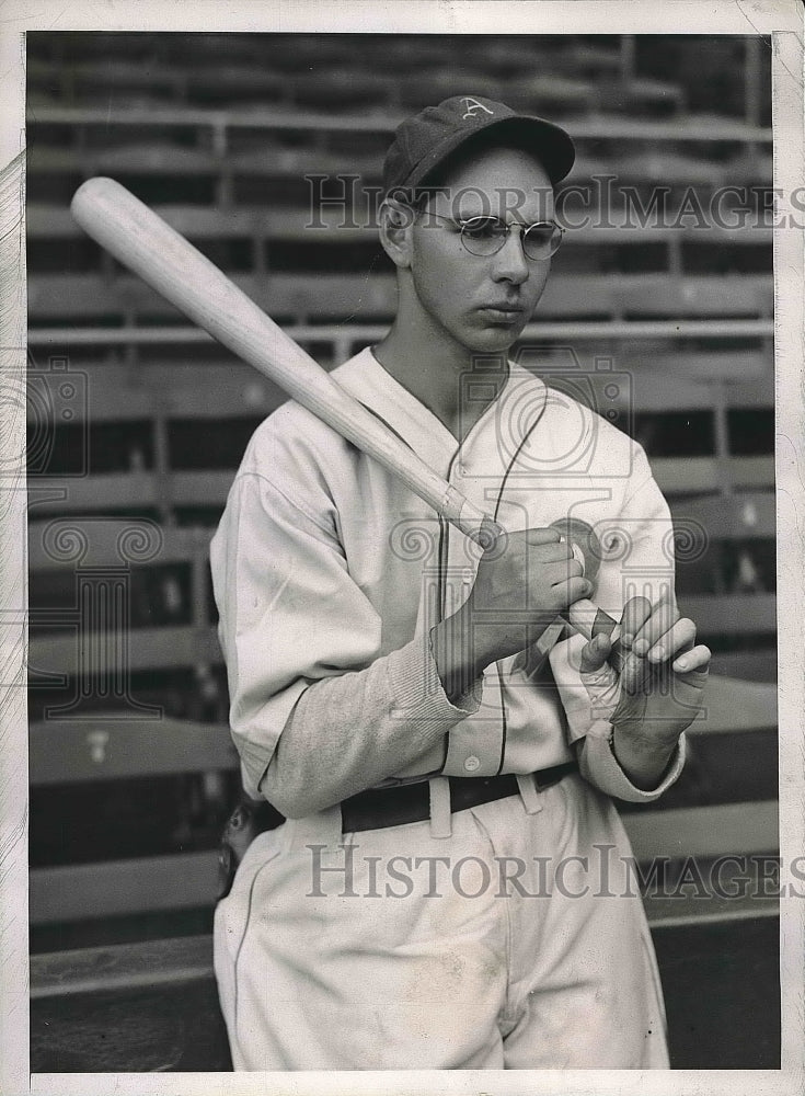 1937 Press Photo Peters 3rd Baseman Philadelphia Althletics - Historic Images