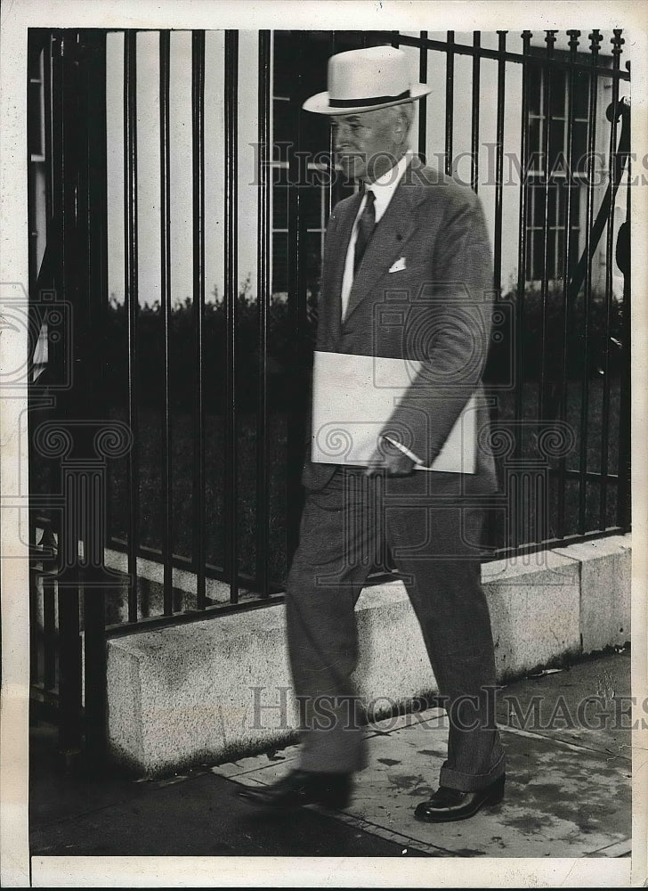 1939 Secretary of State Cordell Hull Leaving State Department - Historic Images