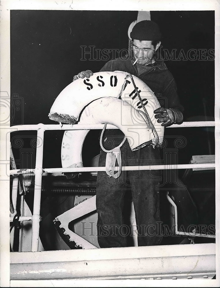 1941 Louis Cote, Seaman Of New York City Shows Life Preserver - Historic Images