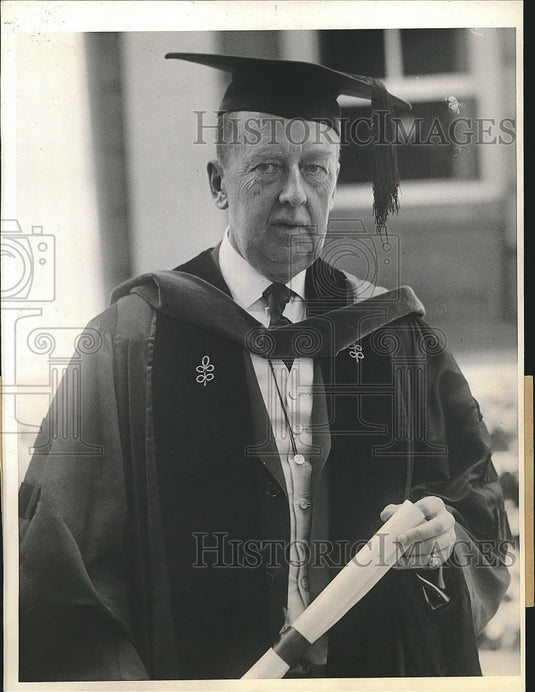 1933 Wilson M. Powell Attending Commencement At Swarthmore College - Historic Images