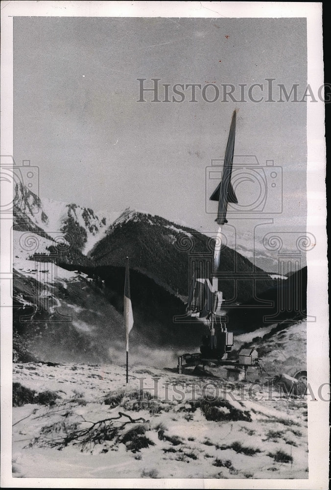 1954 Press Photo Switzerland&#39;s First Radio Controlled Rocket Is Tested - Historic Images