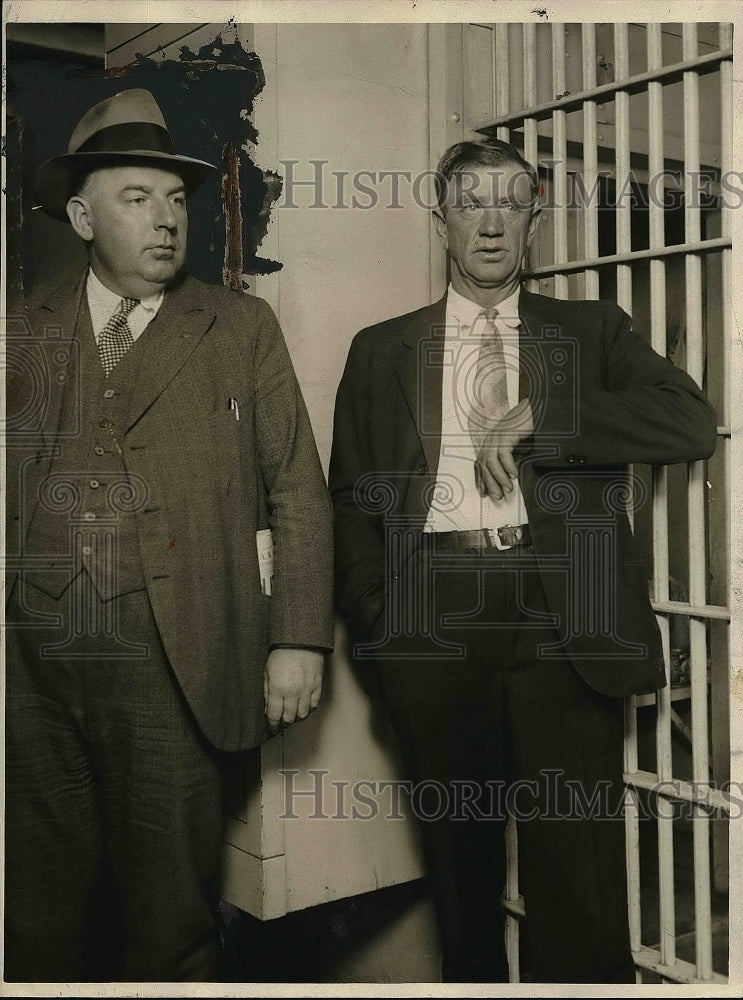 1930 Press Photo Sheriff J. J. McGrath With Will Woodring, Murder Suspect - Historic Images