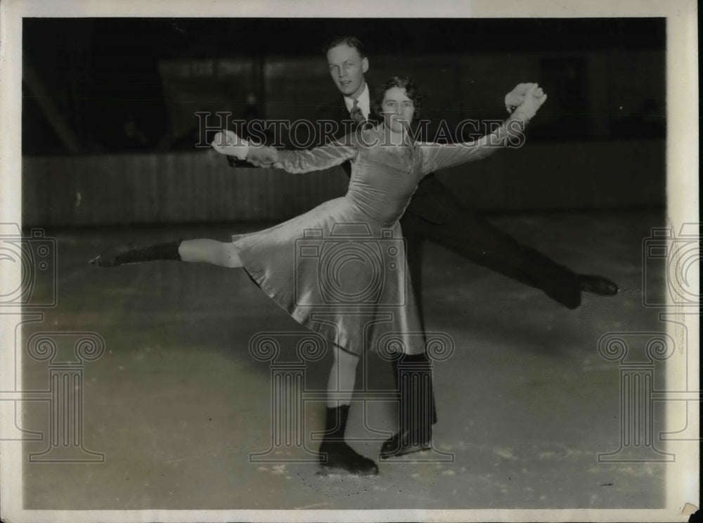 1930 Figure Skaters J.C. Eastwood & Maude Smith During Match - Historic Images