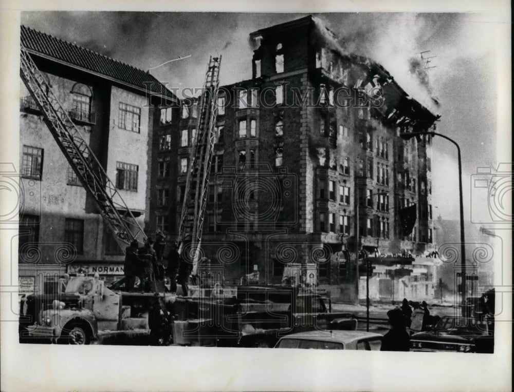 1968 Firemen Battle Fire At Normandie Hotel 12 People Injured - Historic Images