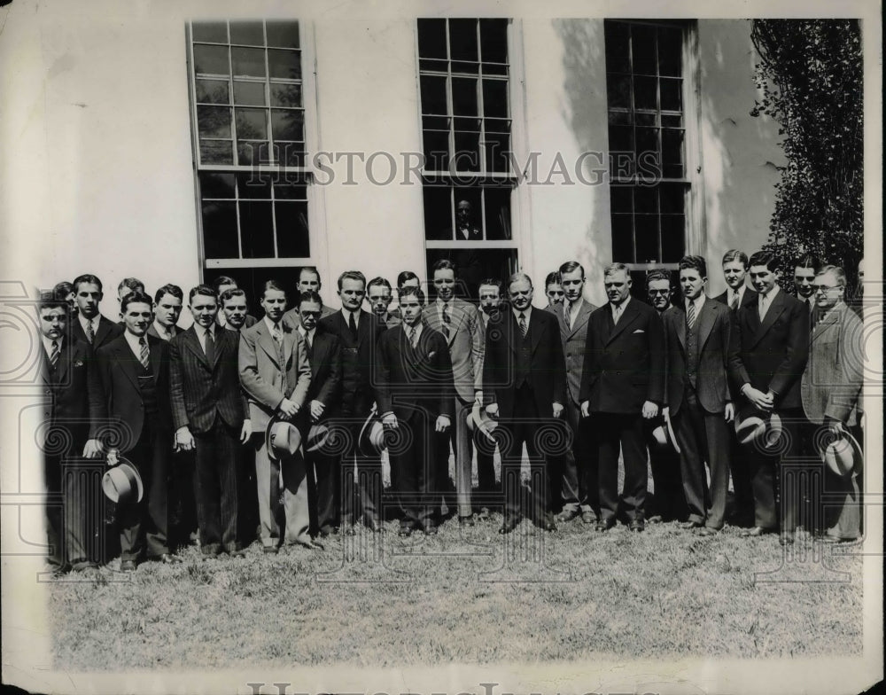 1929 Press Photo President Hoover Greets Harvard Glee Club At White House - Historic Images