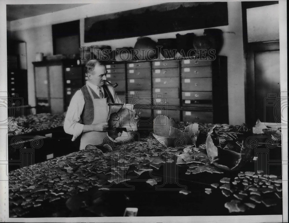 1933 Press Photo US Natl Museum in D.C. pottery shards from Indians-Historic Images