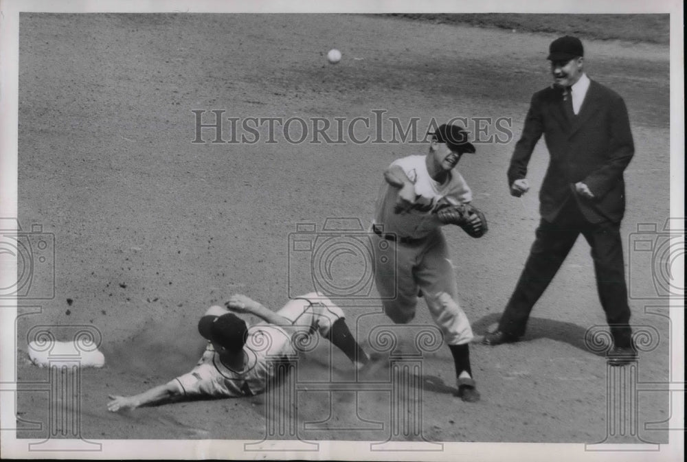 1951 Press Photo Athletics SS Eddie Joost &amp; Umpire John Stevens - Historic Images