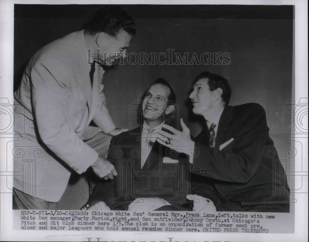 1955 Frank Lane discusses business with Marty Marion - Historic Images